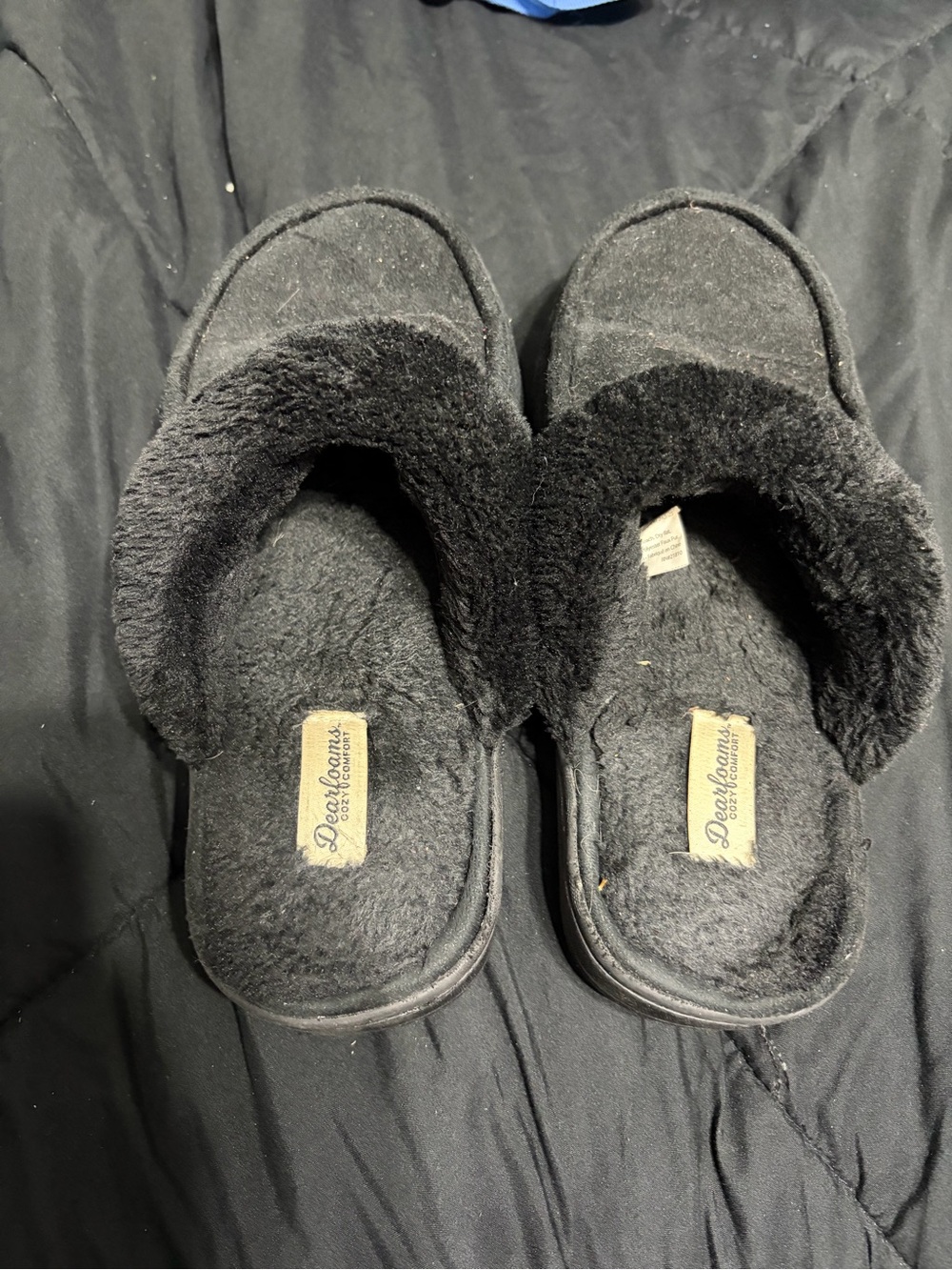dearfoams Black Plush Slide Slippers with Faux-Fur Lining